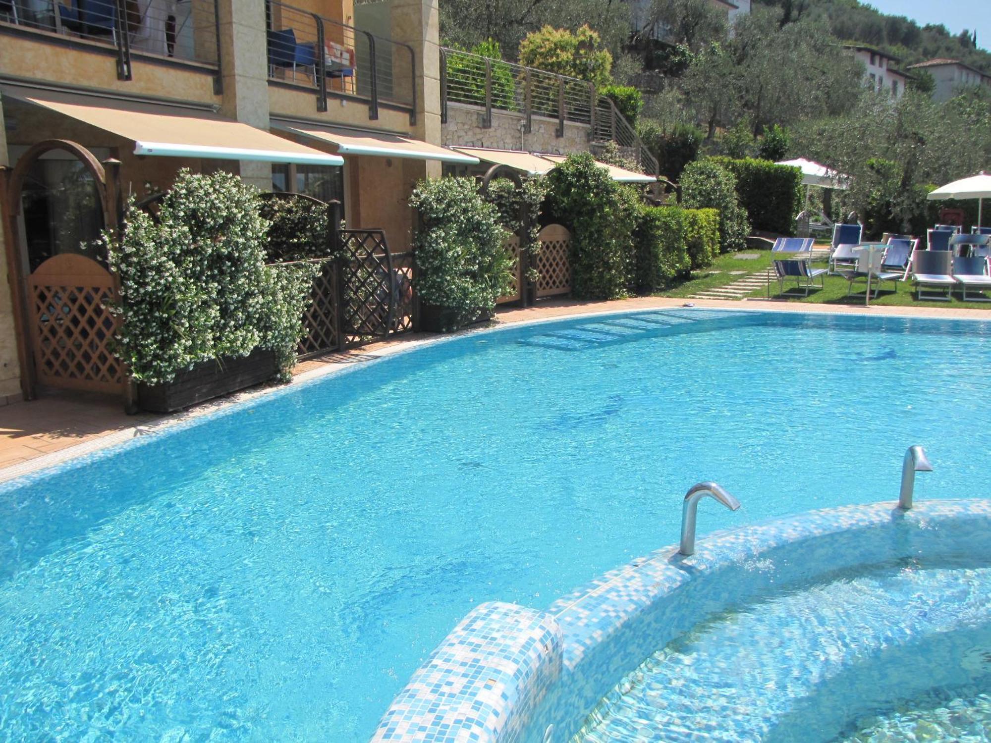 Penthouse Casa Alkea Masse Lake View Brenzone sul Garda Εξωτερικό φωτογραφία