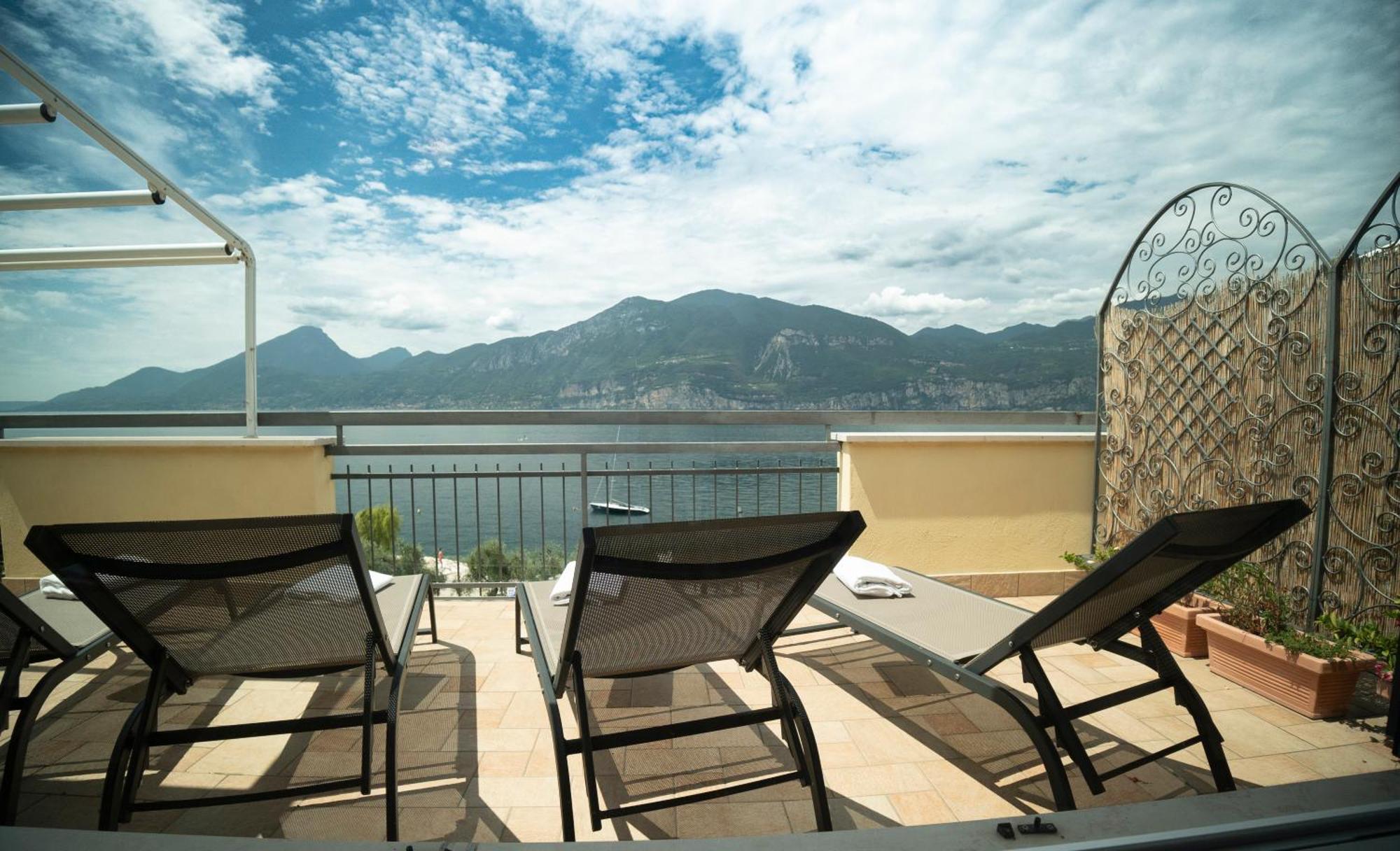 Penthouse Casa Alkea Masse Lake View Brenzone sul Garda Εξωτερικό φωτογραφία